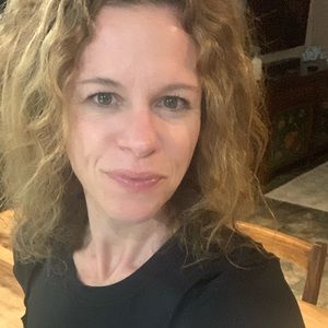 Meet your Posher, Raynee